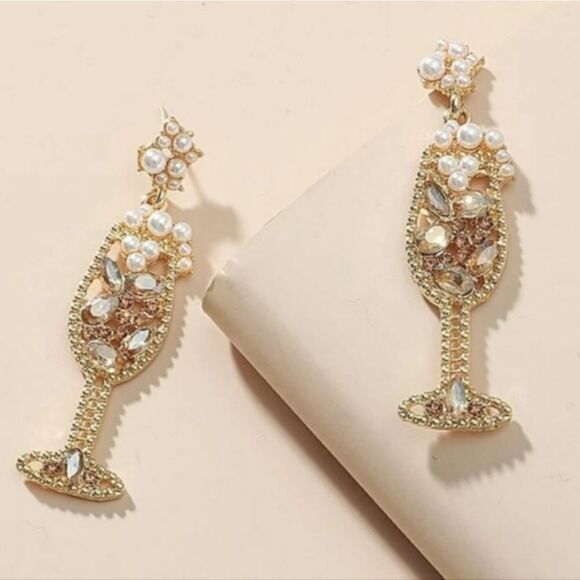 #ck1 LITTLE BIT O BUBBLY CHAMPAGNE EARRINGS - Picture 1 of 9